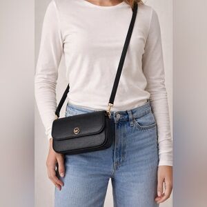 Michael Kors Black Leather Jet Set Travel Crossbody Bag